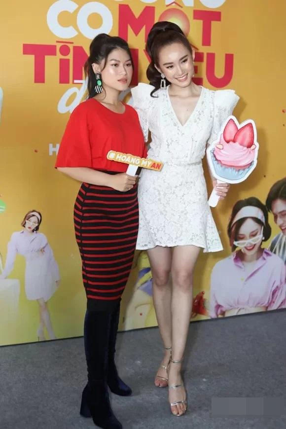 Chụp chung khung hình với Ngọc Trinh, Huyền Lizzie lạc quẻ mất điểm - Goo Hye Sun mặc áo chống nắng lên thảm đỏ-5