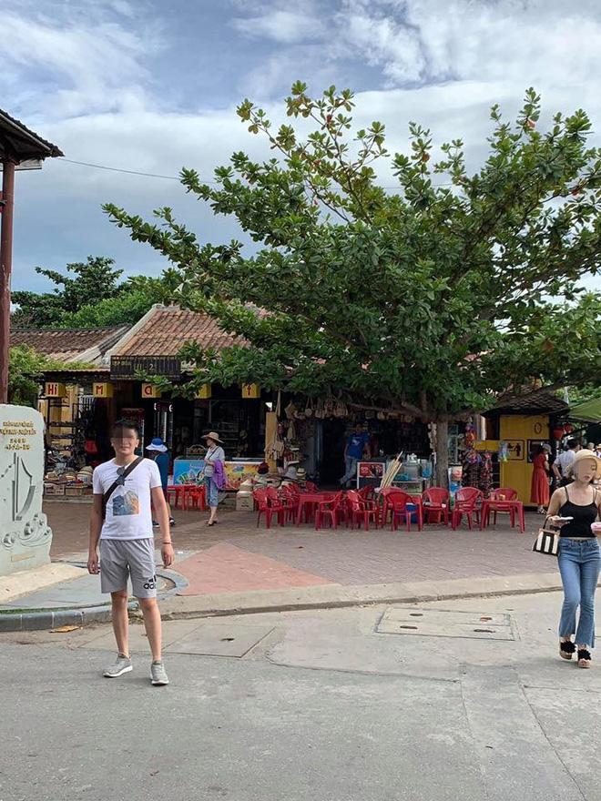 Du lịch Hội An, thanh niên nhờ bạn thân chụp ảnh làm kỉ niệm và nhận cái kết đắng-5