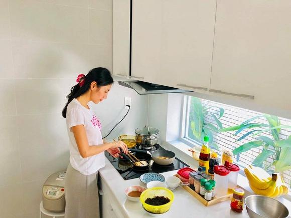 Thủy Tiên cơm nước quá đảm đang, Công Vinh xác nhận đó là lý do khiến anh không thèm ăn phở-8