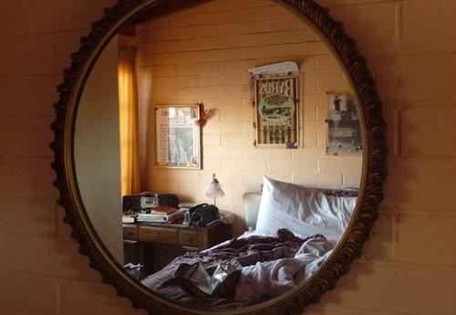 Treo gương trong nhà chớ dại mà để ở 7 vị trí này, kẻo chiếu thẳng thị phi vào nhà, đen đủi quanh năm-1