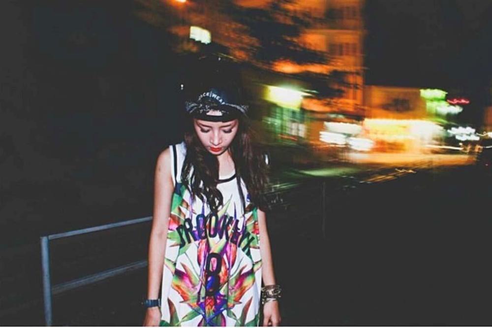 Không còn là hot girl tuổi teen, Chi Pu giờ diện đồ sexy thế này đây-2