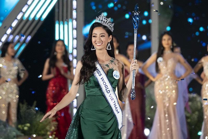 Nhan sắc Đại học Ngoại thương Lương Thùy Linh chính thức đăng quang Miss World Vietnam 2019-2