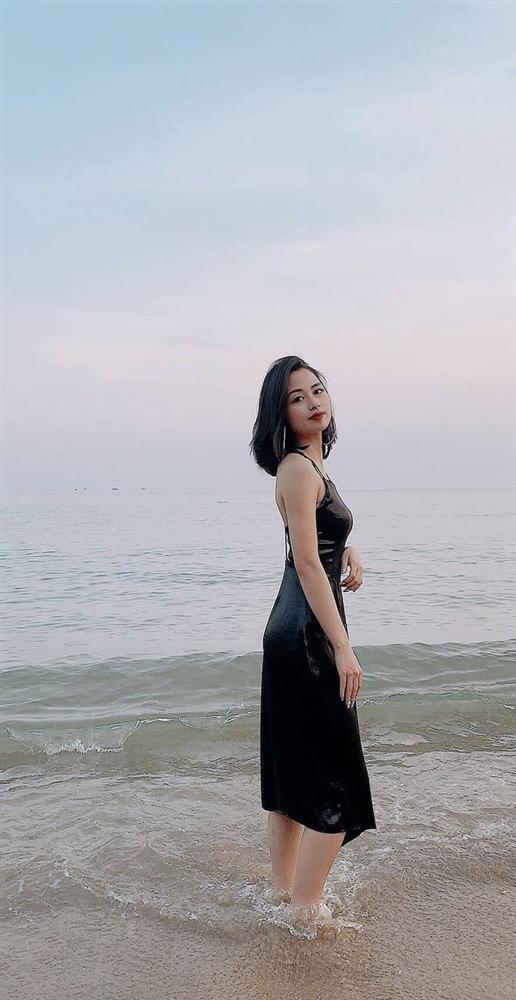 Mặc gợi cảm chụp ảnh trên phố Trần Duy Hưng, gái xinh nhận về loạt phản ứng gây sốc của dân mạng-5