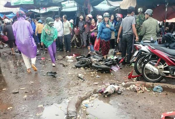 Nhân chứng bàng hoàng kể lại giây phút xe khách giường nằm lao vào chợ ven đường ở Gia Lai khiến 4 người tử vong-3