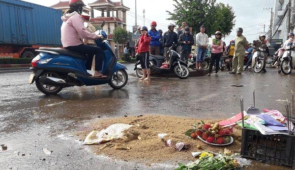 Nhân chứng bàng hoàng kể lại giây phút xe khách giường nằm lao vào chợ ven đường ở Gia Lai khiến 4 người tử vong-4