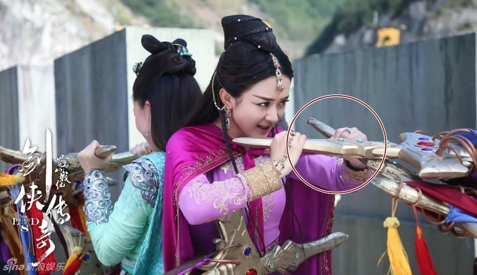 Thánh soi mỏi tay nhặt sạn loạt phim cổ trang đình đám xứ Trung-8