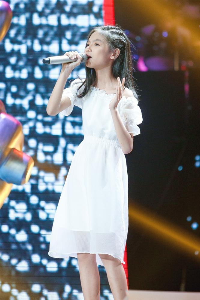 Tình chị em sứt mẻ, Hương Giang hợp lực cùng Lưu Thiên Hương bấm chặn Phạm Quỳnh Anh-1