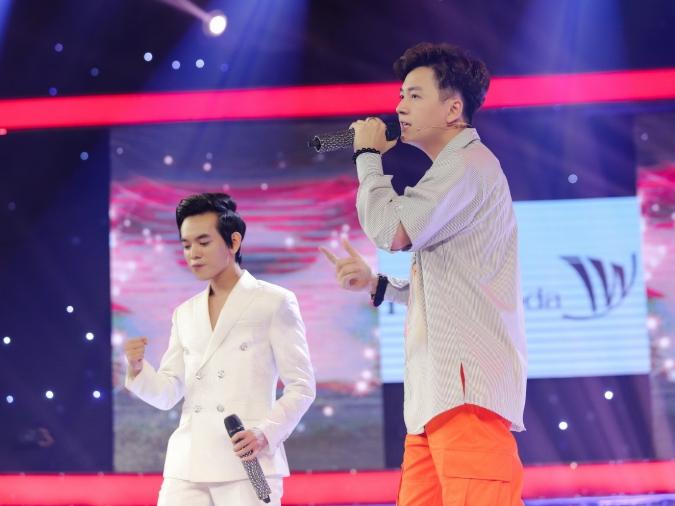 Hot boy kẹo kéo cát-xê 30 triệu hết thời, phải đi hát lề đường kiếm sống-5