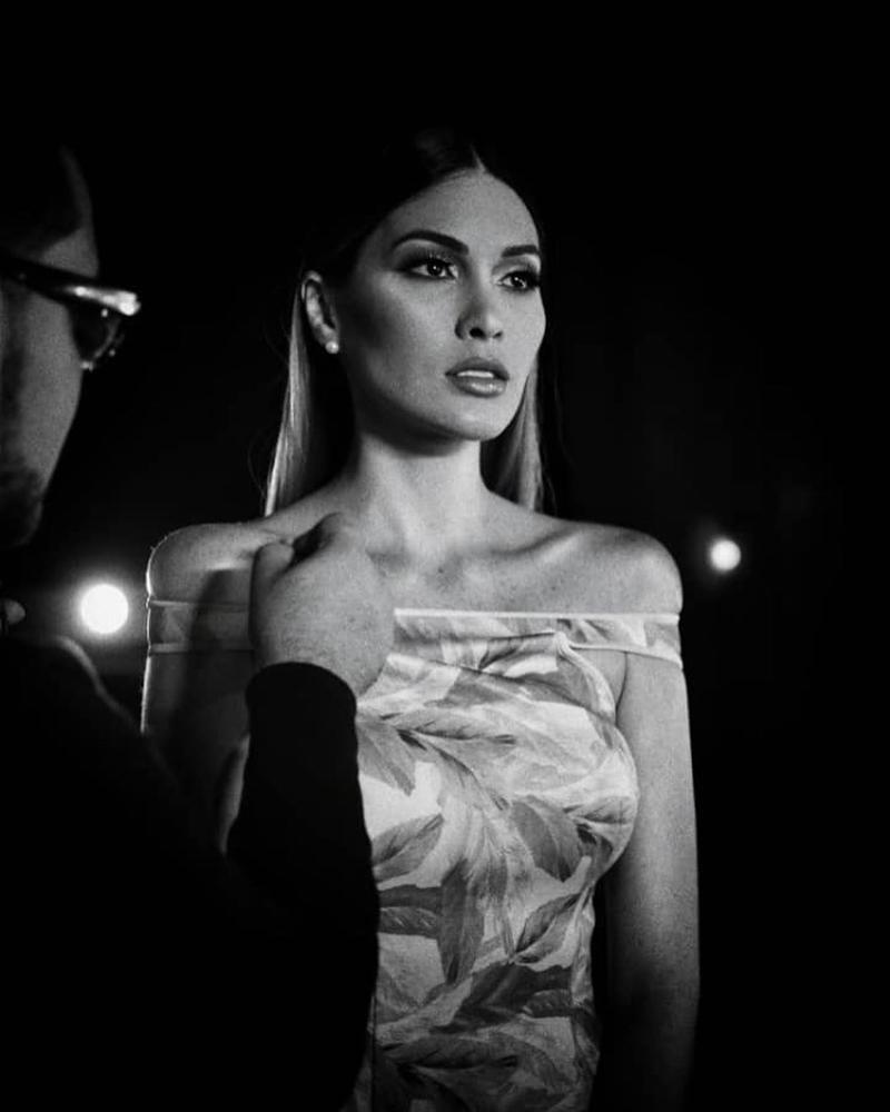 Bản tin Hoa hậu Hoàn vũ 4/8: Bai bai ngực lép, Hoàng Thùy khoe cặp tuyết lê căng tràn lấn át dàn đối thủ-6