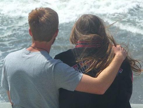 Nghi bị cả gia đình người yêu 'đào mỏ', chàng trai nói chia tay rồi đăng đàn hỏi ý kiến cư dân mạng như vậy đúng hay sai