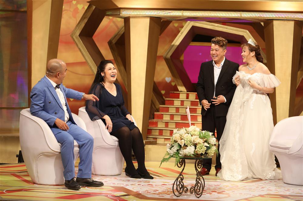 Diễn viên Hoàng Mèo bị vợ cạch mặt vì miếng thịt heo dù hôn say đắm 12 lần-3