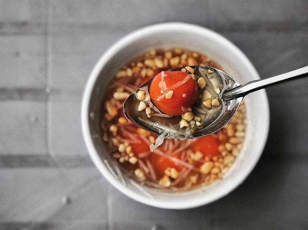 Ghé quê hương Hoa hậu Thùy Linh, thưởng thức coóng phù, nằm khâu-9