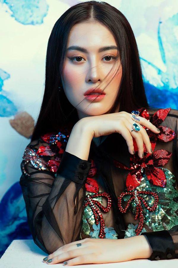 Vẫn là gương mặt ấy nhưng Hà Lade lại lộ xương hàm lệch, nghi là do di chứng thẩm mỹ?-7