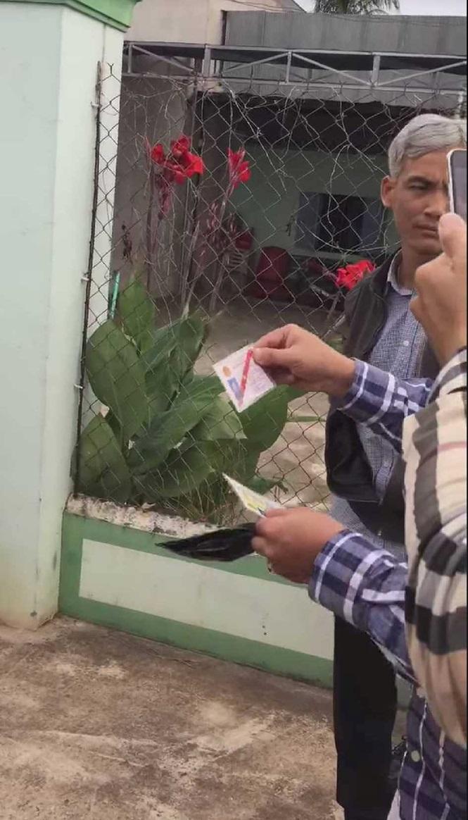 Giây phút bắt tại trận phó Viện trưởng VKSND nhận hối lộ 2.500 USD-6