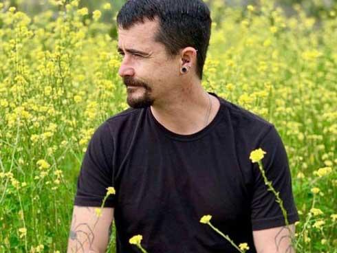 Chuyện kỳ lạ ở nơi người Việt mặc áo đen, tóc búi củ tỏi-4