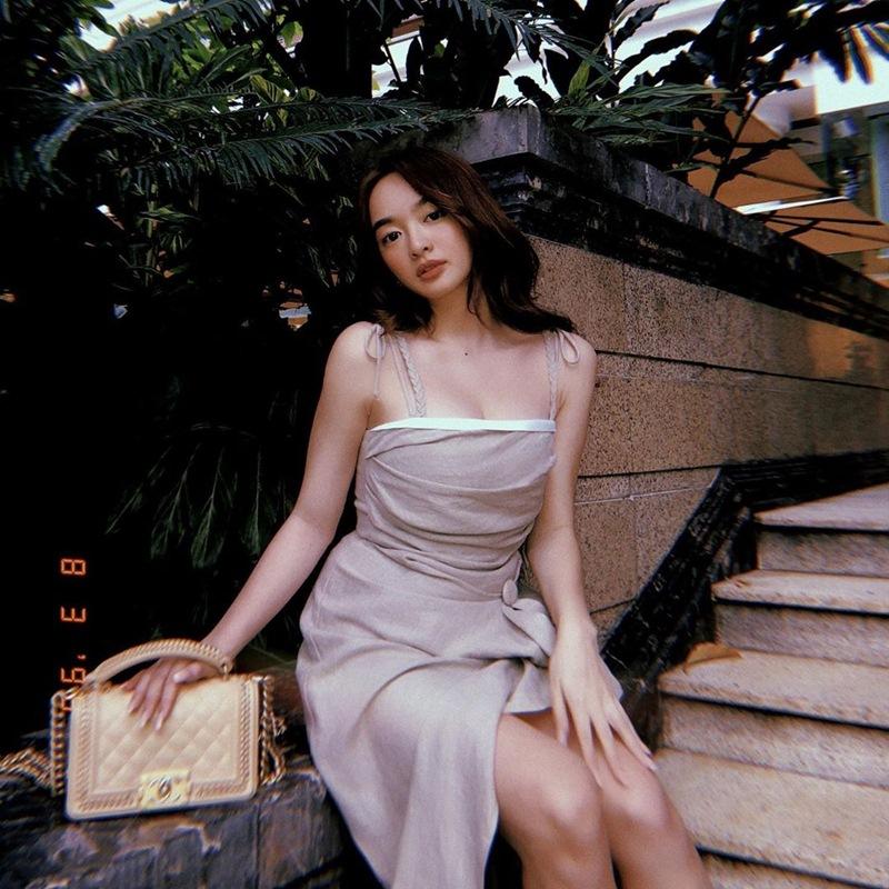 BB Trần mang 20 bộ quần áo sống ảo cho 1 chuyến du lịch - Kaity Nguyễn biến hóa thành quý cô sexy lady-6