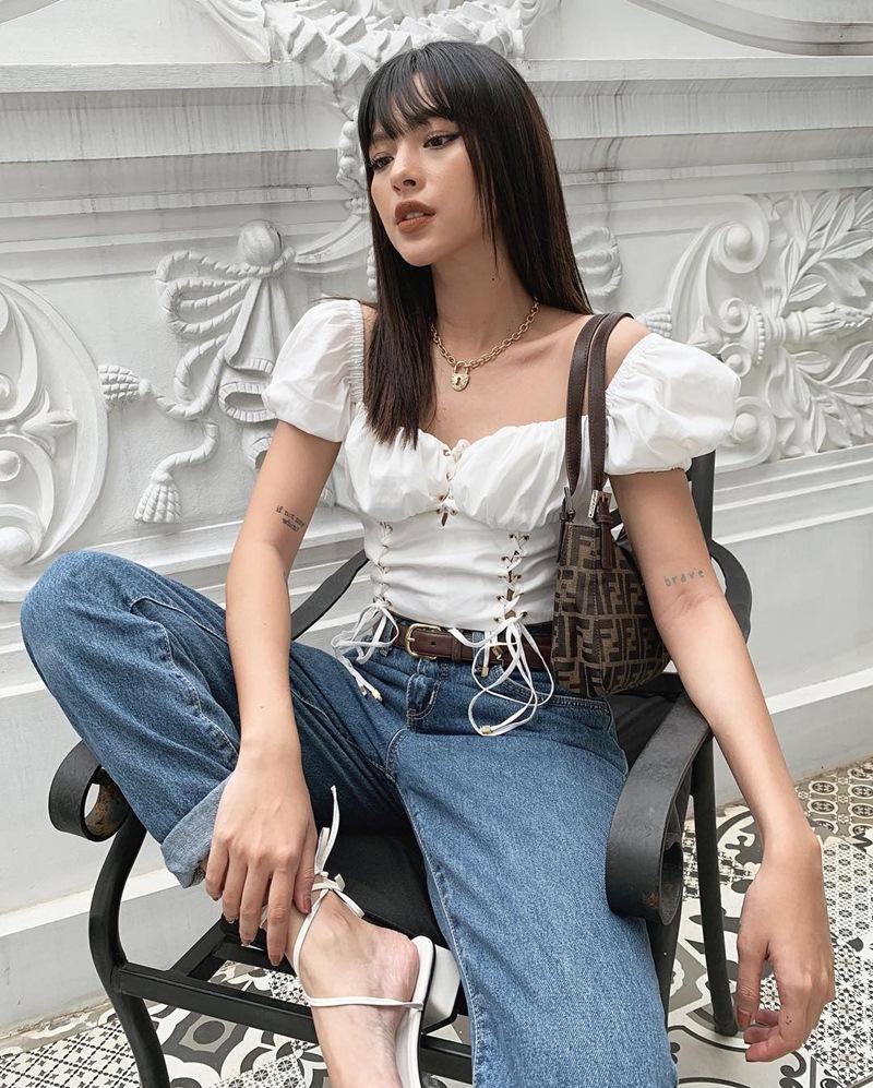 BB Trần mang 20 bộ quần áo sống ảo cho 1 chuyến du lịch - Kaity Nguyễn biến hóa thành quý cô sexy lady-10