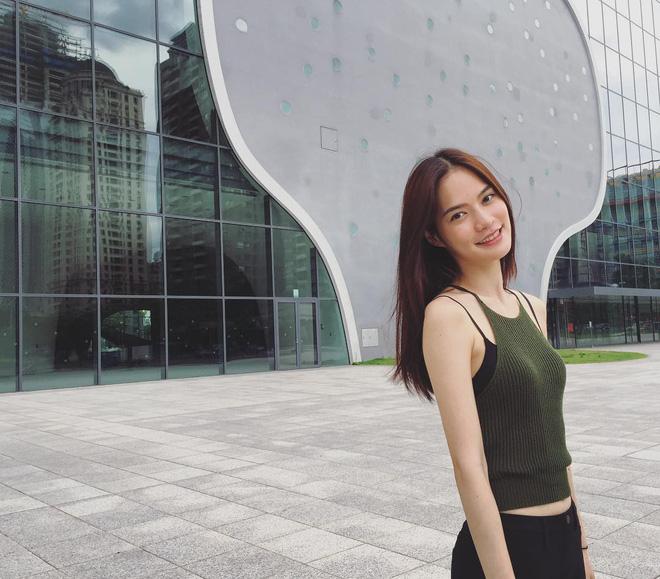 Đi mua xế hộp gặp ngay cô bán hàng xinh như diễn viên điện ảnh, chàng trai đăng đàn nhờ dân mạng truy gấp info-6