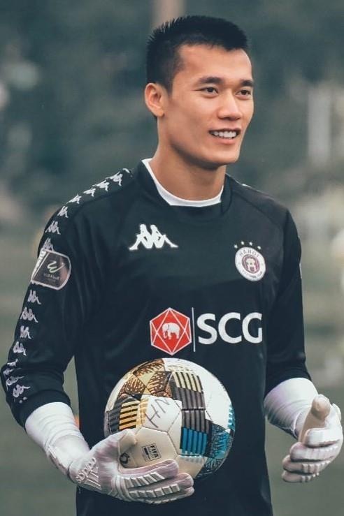 Quang Hải - Nhật Lê và các cặp cầu thủ - WAGs lộ ‘bằng chứng chia tay’-4