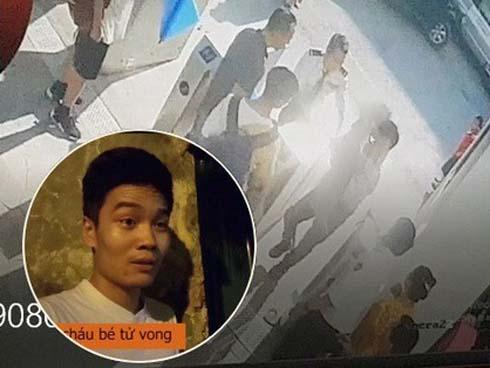 Cận cảnh chiếc xe trường Gateway bỏ quên bé trai 6 tuổi đến chết: Cửa kính dán đen ngòm, ở ngoài không thể nghe thấy tiếng kêu cứu-5