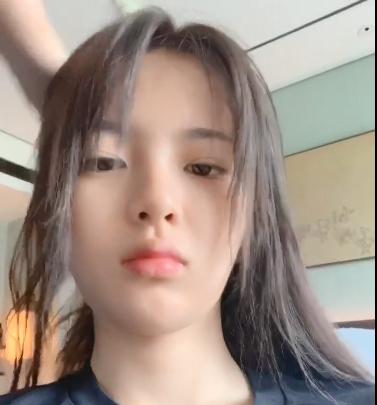 Thất Tịch của sao Hoa ngữ: Lâm Tâm Như bắn tim gửi ông xã, Địch Lệ Nhiệt Ba hờn dỗi vì cô đơn-11