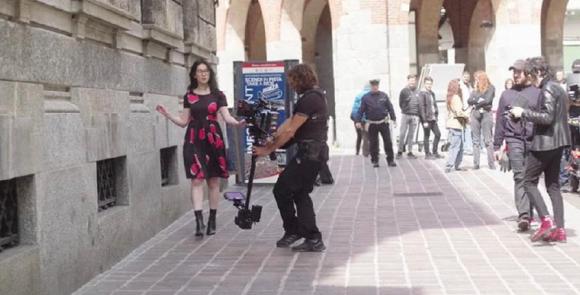 Lưu Diệc Phi bị soi chân thô, người mũm mĩm trong những hình ảnh chưa qua photoshop-1