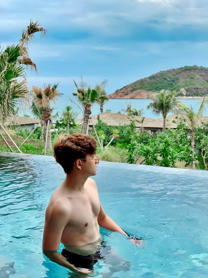 Tưởng được khen khi khoe body hết mỡ, nào ngờ Ngô Kiến Huy bị cả showbiz nhảy vào chơi khăm-4