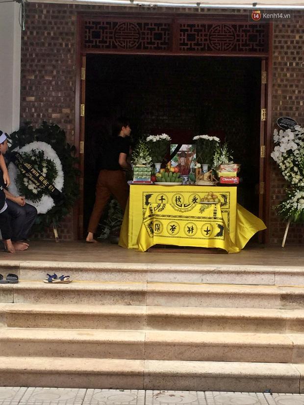 Tang lễ bi thương, đẫm nước mắt của bé trai 6 tuổi tử vong vì bị bỏ quên trên xe bus: Bố mẹ khóc nghẹn bên di ảnh con-3