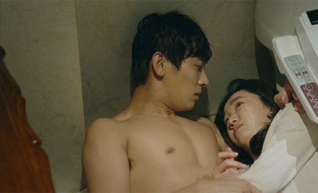 Tỉnh dậy trên giường người lạ, sợ tím mặt nhưng vừa nhìn thấy người nằm bên, tôi vui như mở cờ trong bụng-2