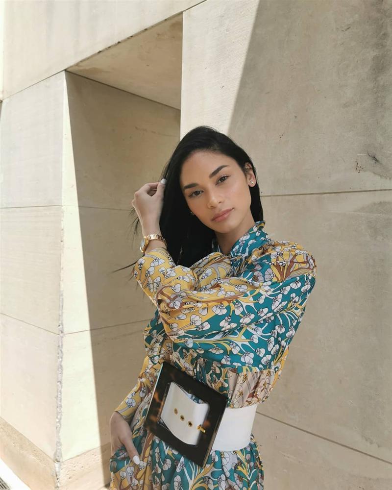 Bản tin Hoa hậu Hoàn vũ 7/8: Hoàng Thùy bất cẩn để lộ hình xăm trước ngày thi quốc tế?-8