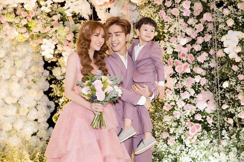 Nối gót Thu Thủy, chồng trẻ kém 10 tuổi có động thái lạ giữa scandal bạo hành con riêng của vợ-3