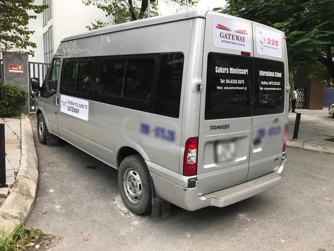 Cận cảnh chiếc xe trường Gateway bỏ quên bé trai 6 tuổi đến chết: Cửa kính dán đen ngòm, ở ngoài không thể nghe thấy tiếng kêu cứu-1