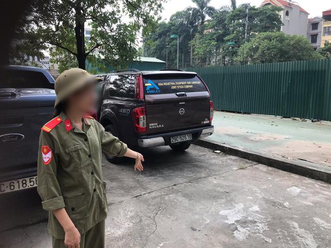 Cận cảnh chiếc xe trường Gateway bỏ quên bé trai 6 tuổi đến chết: Cửa kính dán đen ngòm, ở ngoài không thể nghe thấy tiếng kêu cứu-3