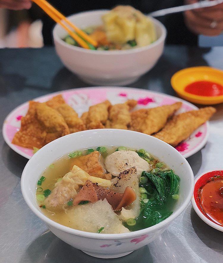 3 khu phố nhộn nhịp về đêm thu hút giới trẻ Sài thành-3