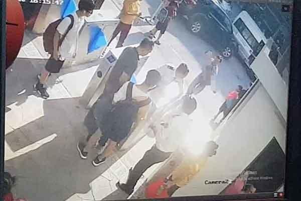 Khám nghiệm ô tô chở bé trai tử vong trong xe của trường Gateway-1