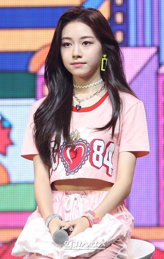 Nhan sắc nữ thần tượng nhỏ tuổi nhất Kpop gây chú ý-4