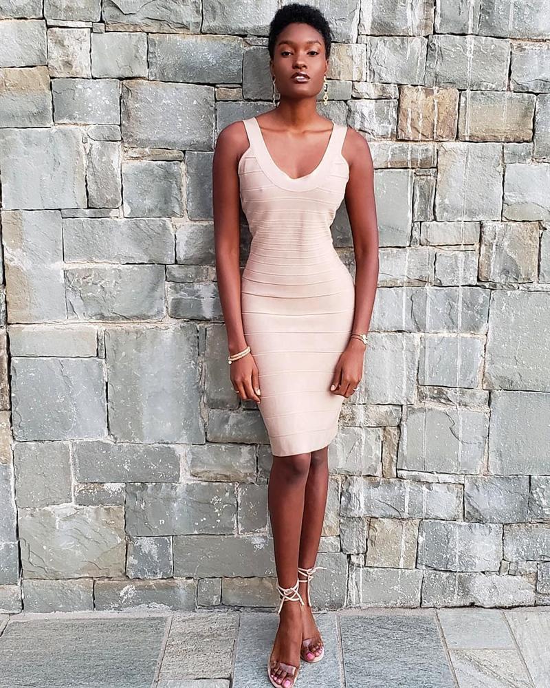 Bản tin Hoa hậu Hoàn vũ 8/8: Tướng ngồi bán chè giúp Hoàng Thùy tỏa sáng bất ngờ giữa rừng mỹ nữ-10