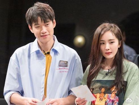 Loạt bằng chứng tố cáo phi công trẻ giàu có hẹn hò Dương Mịch dù một mực phủ nhận-11