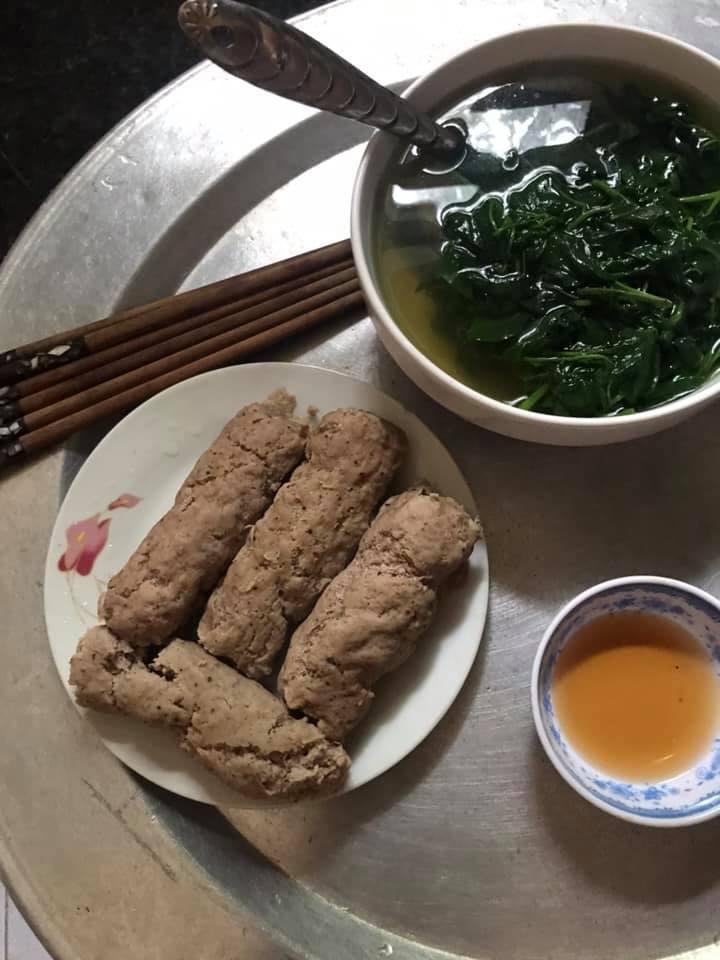 Đi làm về mệt nhọc chỉ mong được ăn cơm vợ nấu, vừa nhìn thấy món giò lụa chồng suýt ngất-2