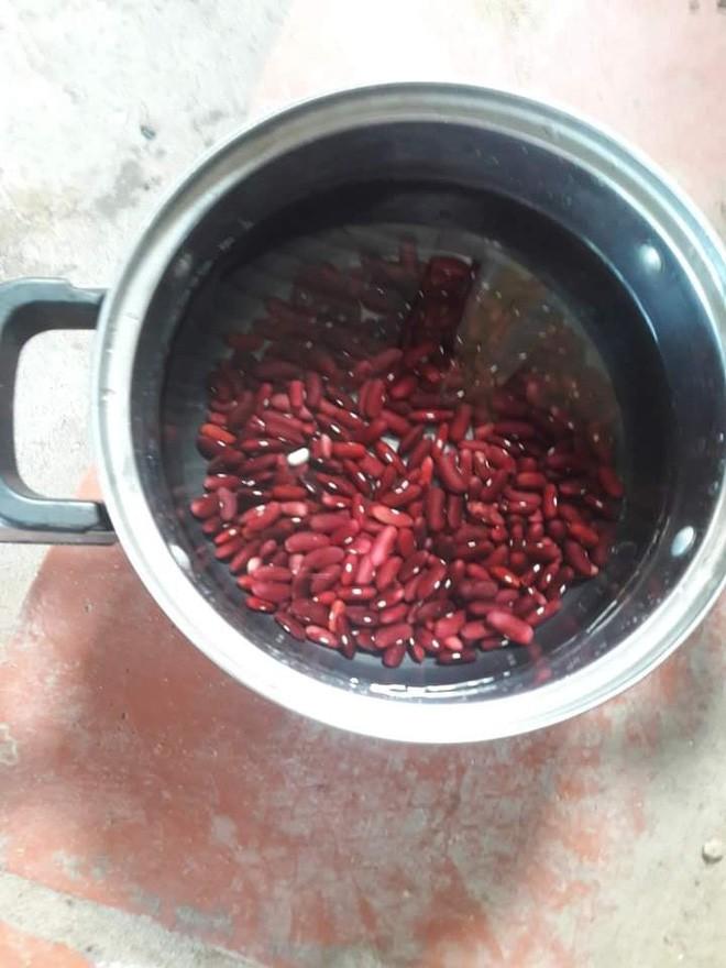 Đua đòi nấu chè đậu đỏ cho người yêu, thanh niên nhận kết đắng-4