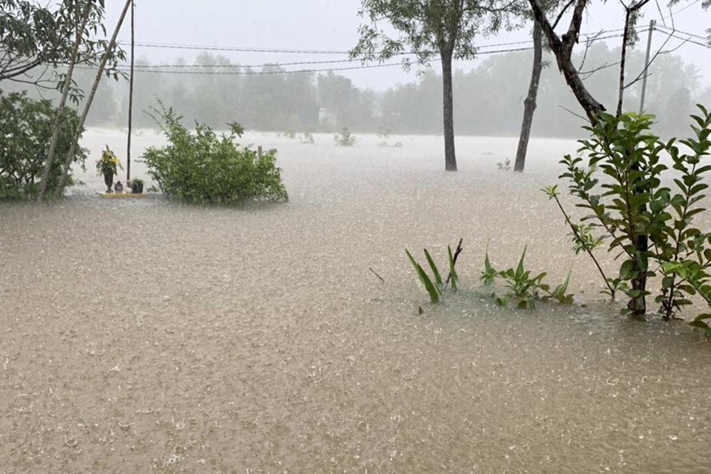 Phú Quốc ngập chưa từng thấy, giao thông bị chia cắt-4