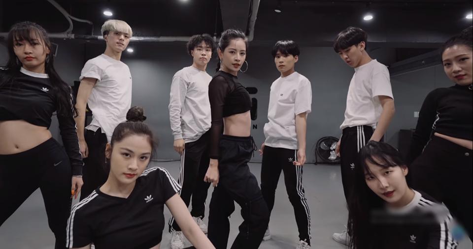 Ngắm Chi Pu trong MV dance với 1Million Studio, dân mạng tiếc rẻ: Nhan sắc này phải debut ở Hàn Quốc-3