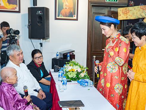 Mặc kệ scandal bị tẩy chay, Diễm My 9X vẫn được khen ngợi khi hóa thân thành Hoàng hậu lộng lẫy