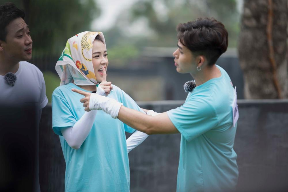 Jun Phạm đeo nhẫn ngón tay áp út, dân mạng lập tức gọi tên người sở hữu - hotgirl Sam-5