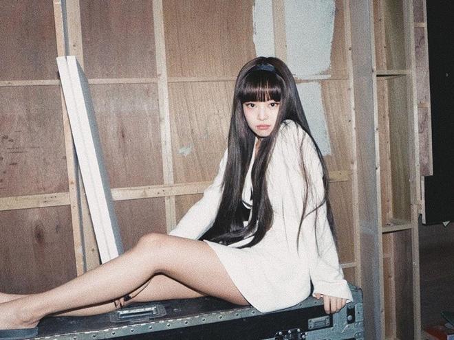 Amee nhiều lần mặc đồ giống hệt Jennie-6