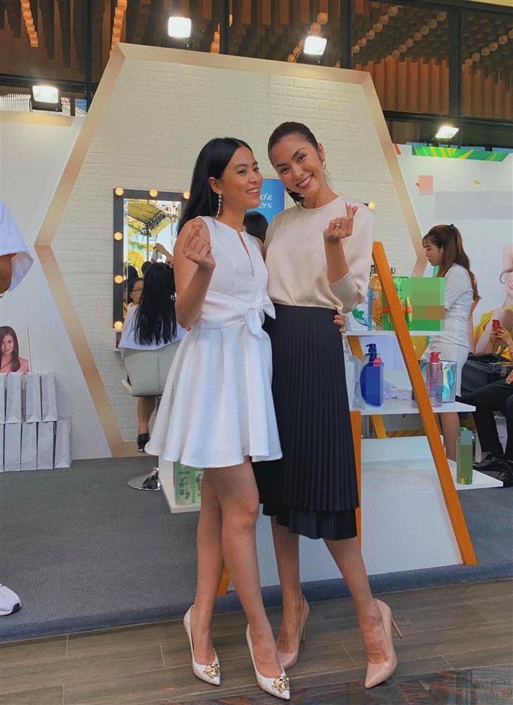 Nổi tiếng xinh đẹp, ai ngờ Hoàng Thùy Linh phải chịu cảnh lép vế khi đứng cạnh gái hai con Tăng Thanh Hà-2