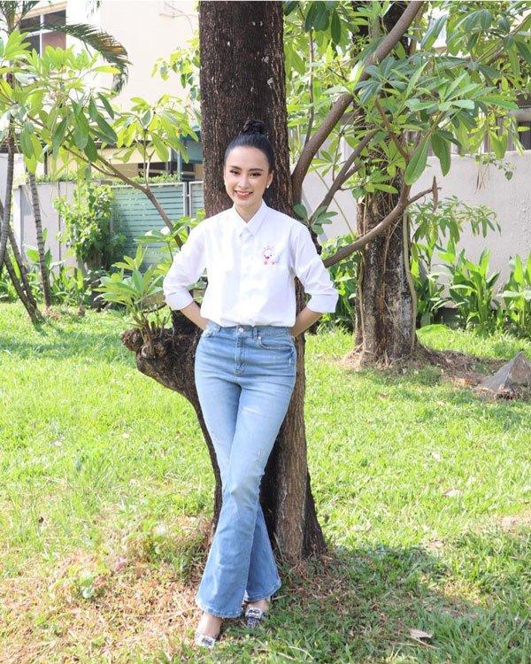 Bất ngờ khoe hình ảnh gợi cảm, phải chăng Angela Phương Trinh sắp trở lại showbiz-13