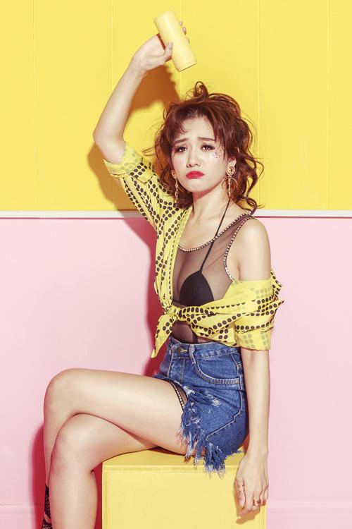 Hari Won mặc bikini bốc lửa, Trấn Thành bình luận cưng như yêu quái-5