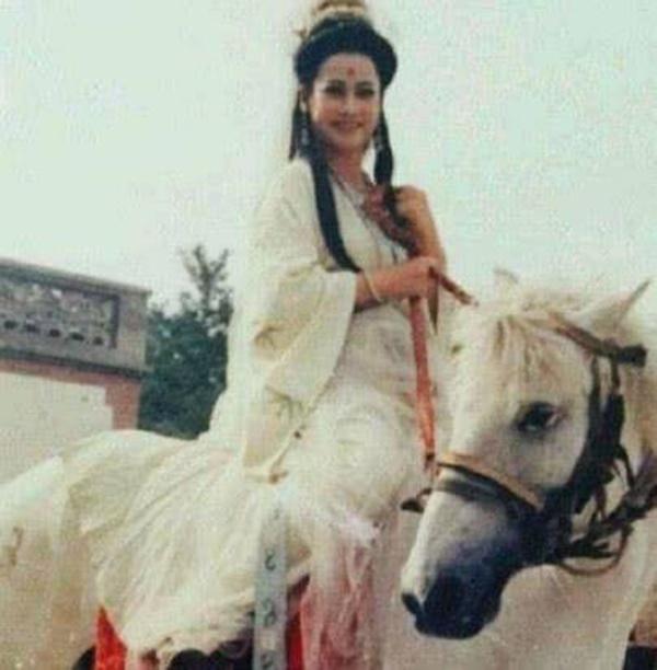 Loạt ảnh hậu trường quý hiếm của Tây Du Ký 1986 tiết lộ nhiều bí mật-3