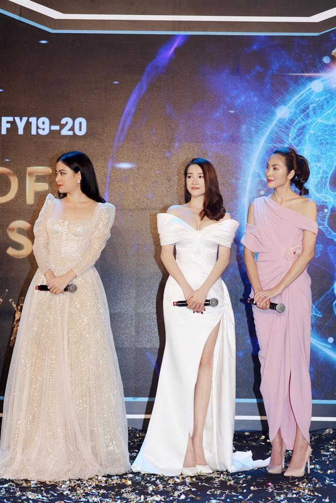 Gái một con Nhã Phương áp đảo mỹ nhân cực phẩm Thái Lan Baifern Pimchanok khi đụng hàng-2